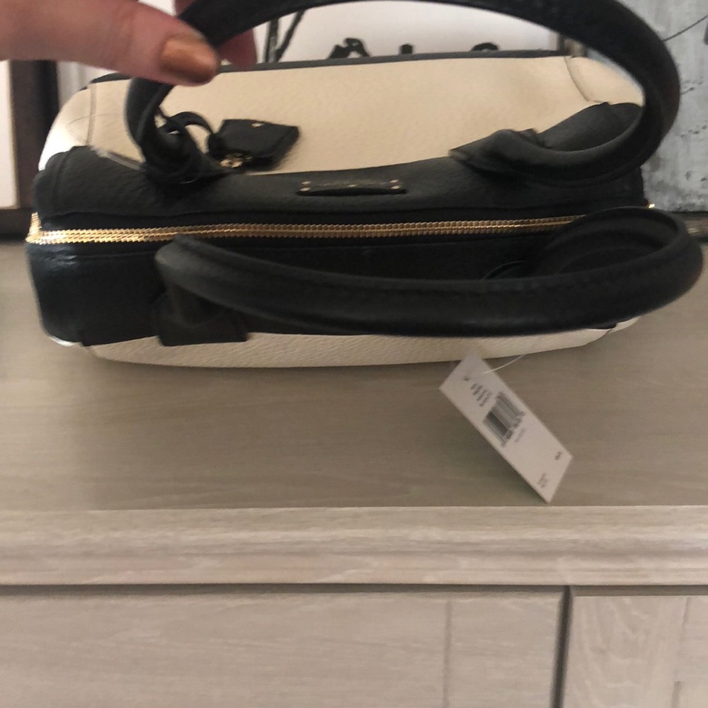 NWT Kate Spade Kendall Court Black and Cream Bag - Picture 5 of 6